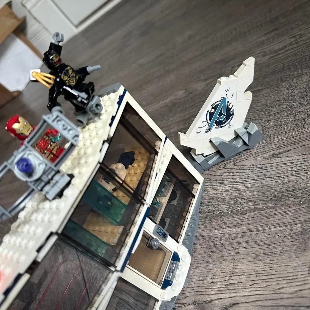 2021 Retired LEGO Marvel 76192 Avengers Endgame Battle Compound Set - Incomplete